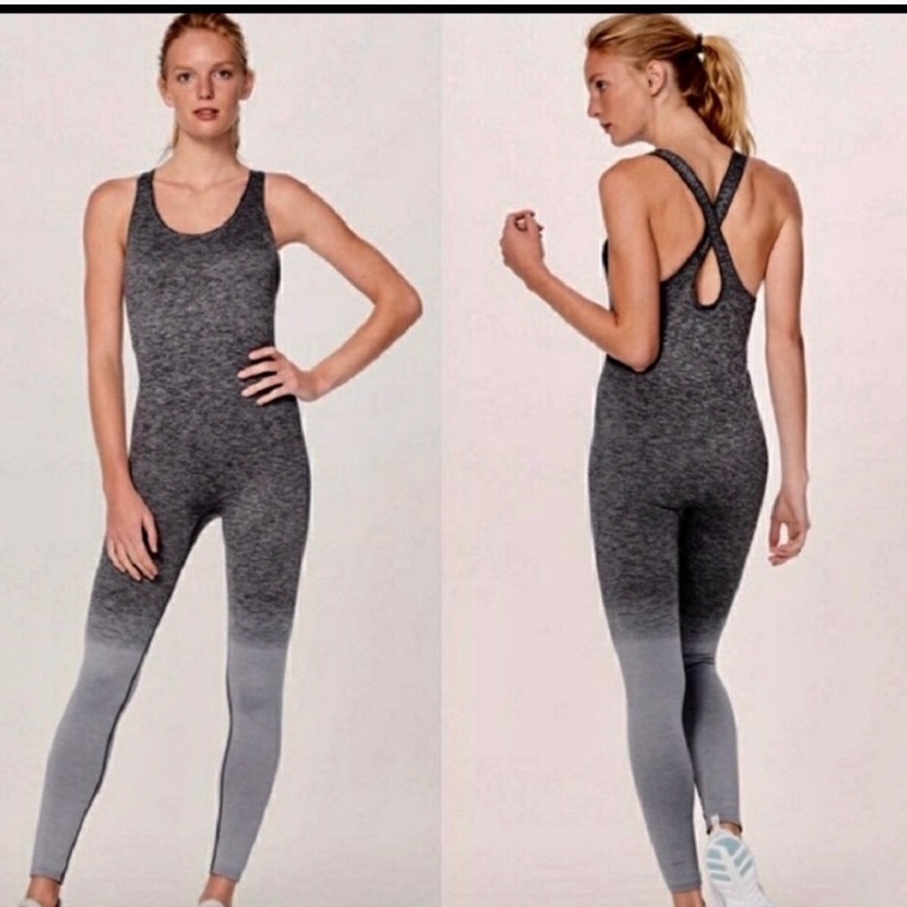 ✨Lululemon Balance & Resists Onsie
